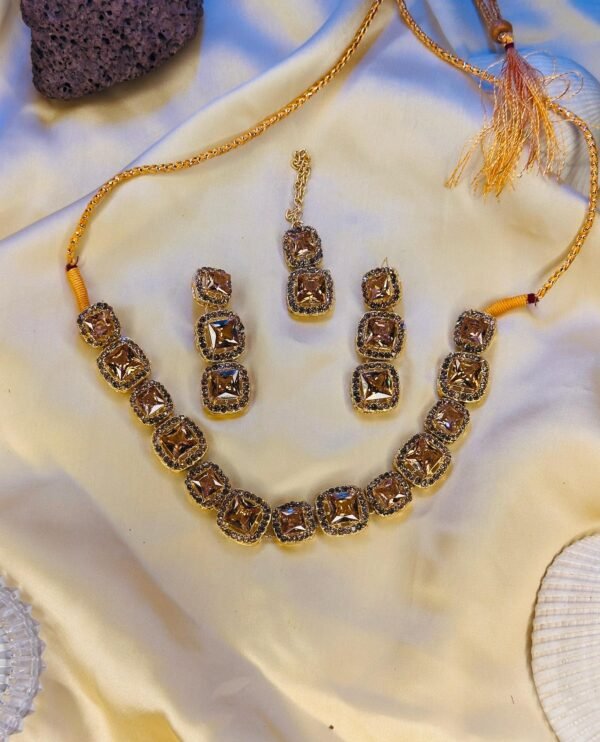 Royal Square Gemstone Necklace Set